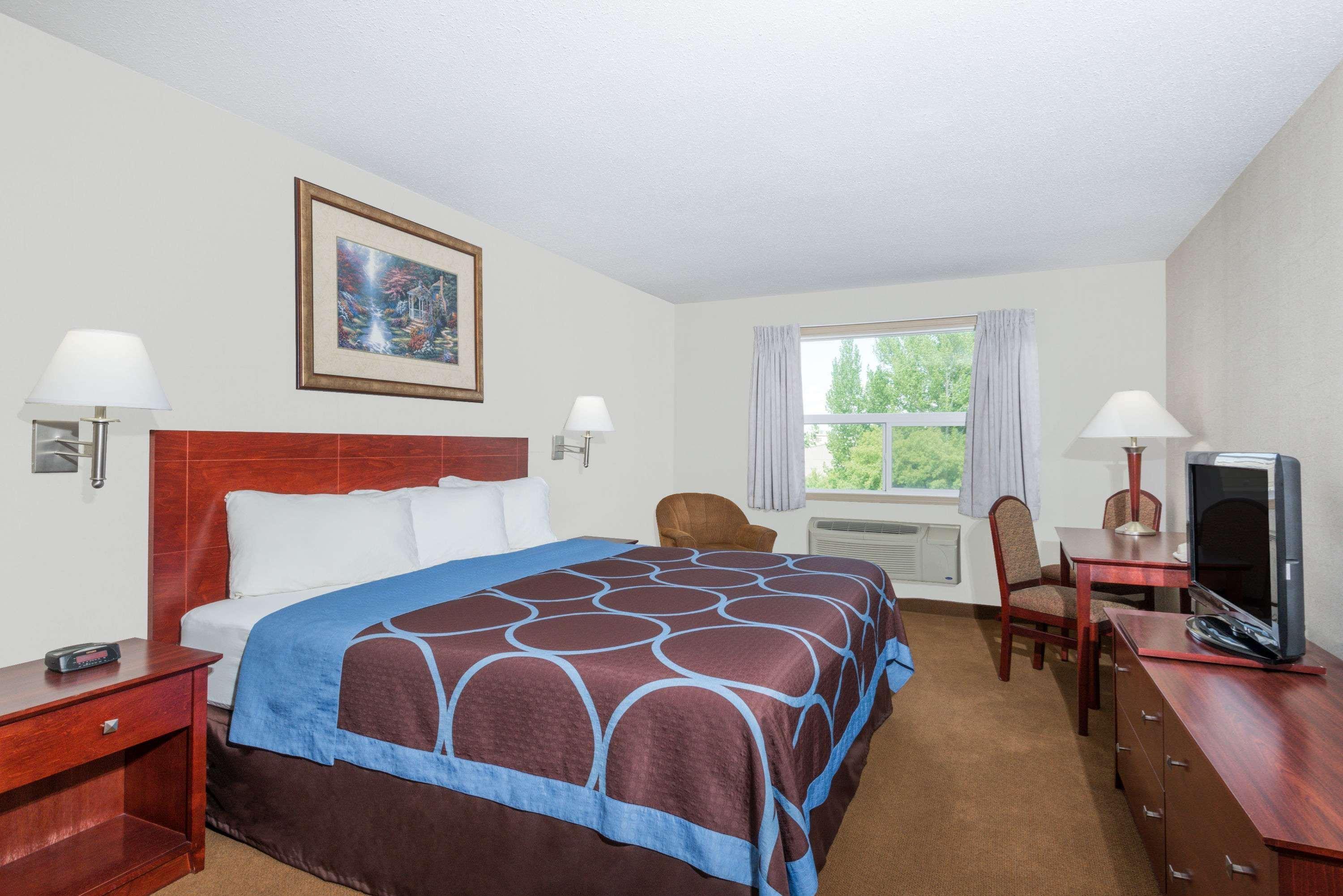 Super 8 By Wyndham Centre Motel