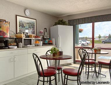 Super 8 By Wyndham Centre 2* Red Deer